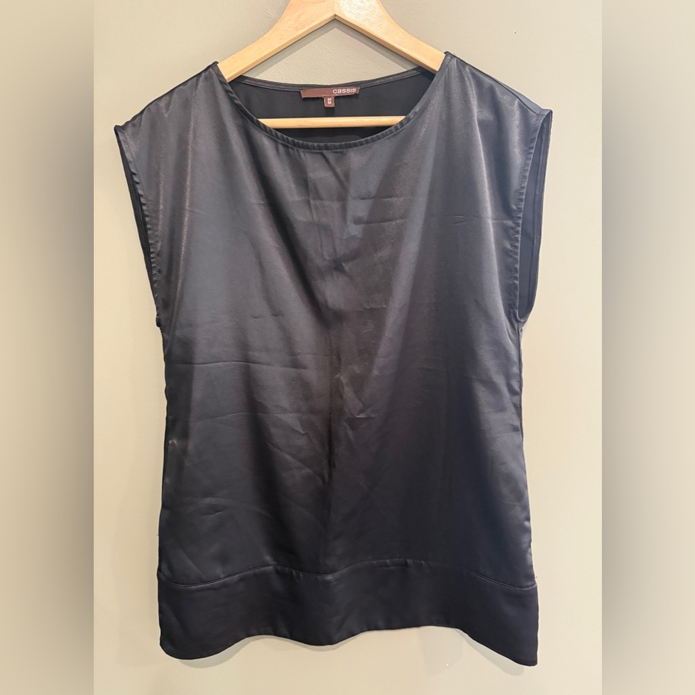 Cassis Women's Black Sleeveless Top Medium